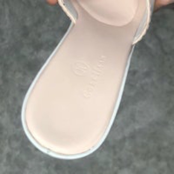 Cole Haan White Kitten Heels 7.5 - Picture 4 of 9